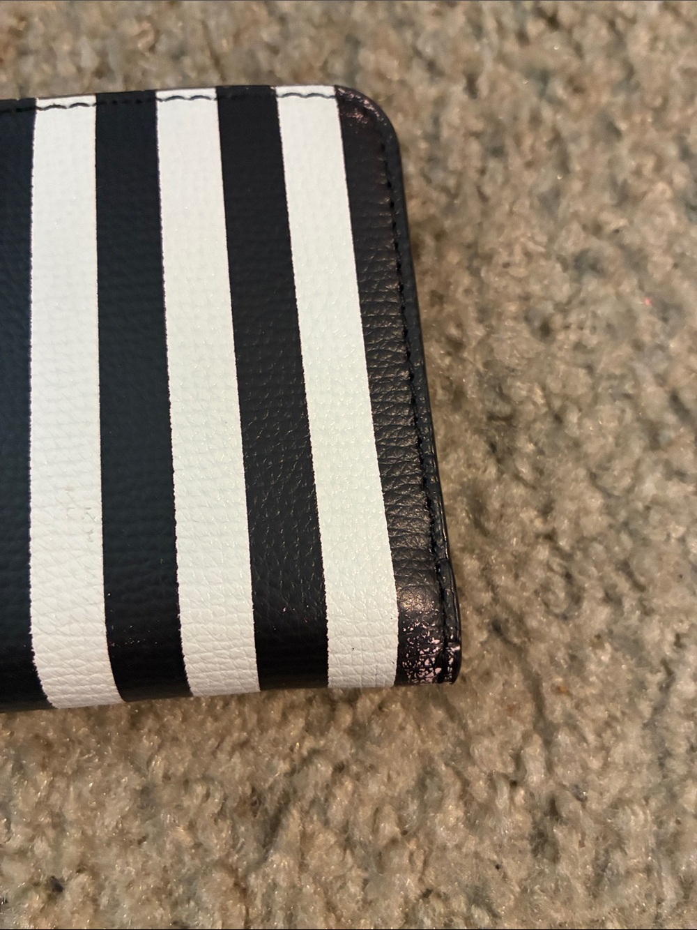 Henri Bendel Black and White Striped Zip-Around Wallet - Picture 4 of 9